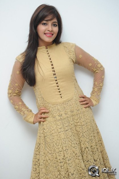 Anjali-at-Geethanjali-Movie-Success-Meet